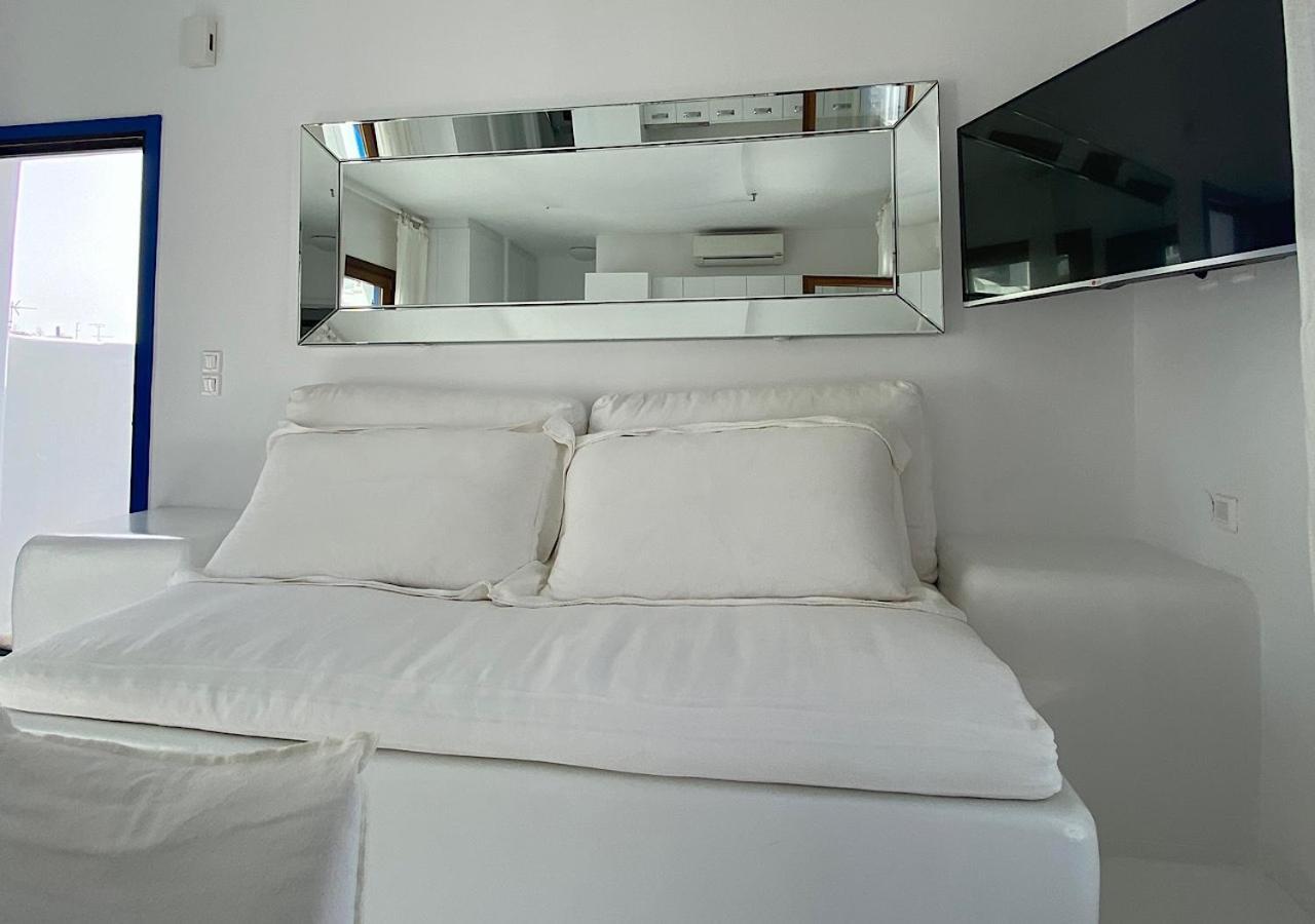 Myconian Sky Suites In Town Mykonos Town ภายนอก รูปภาพ