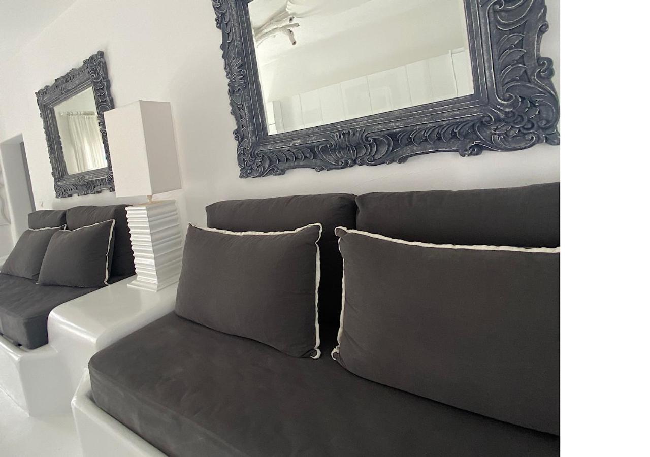 Myconian Sky Suites In Town Mykonos Town ภายนอก รูปภาพ